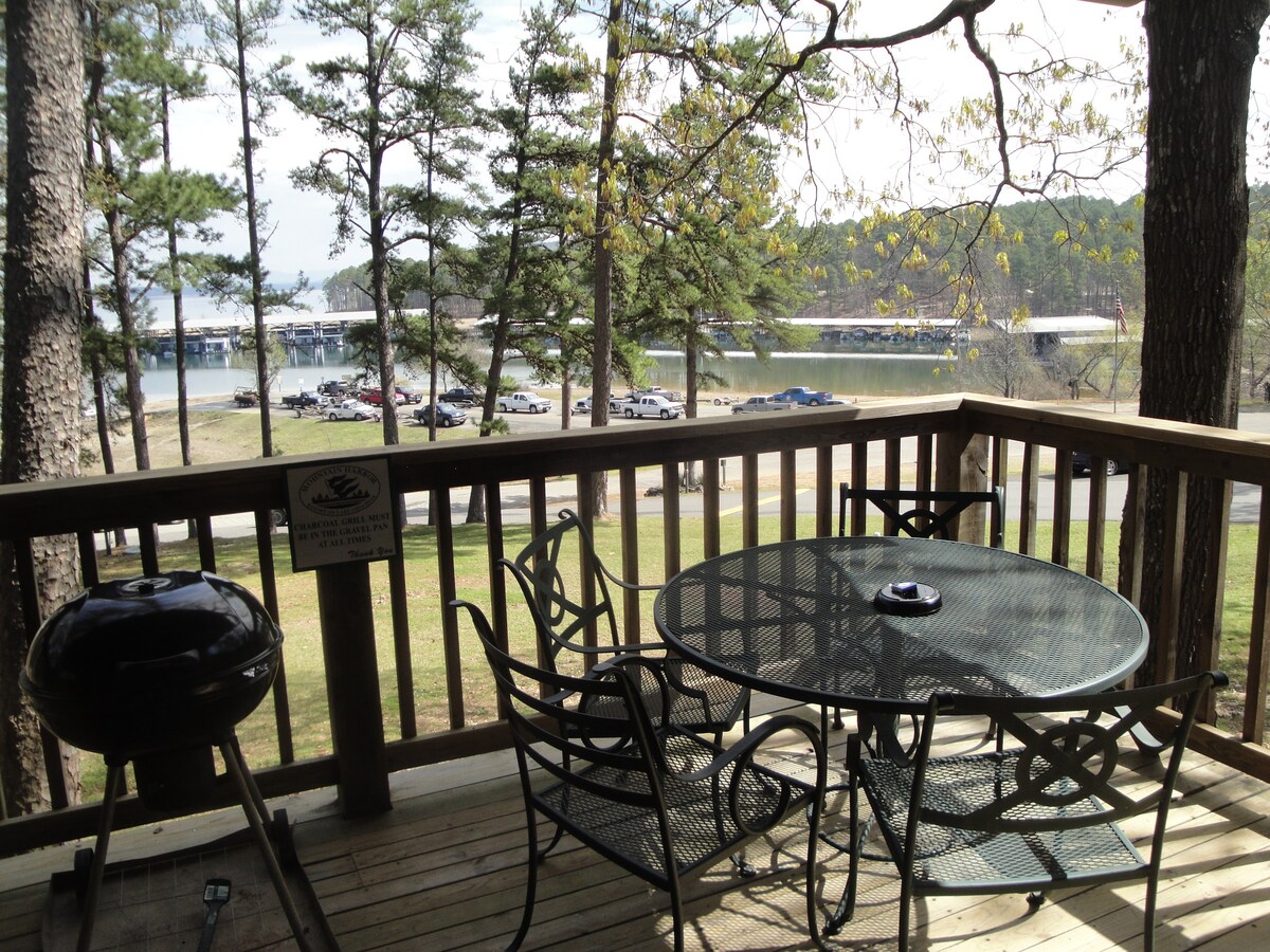 Mountain Harbor  Lodge Cottage on Lake Ouachita.