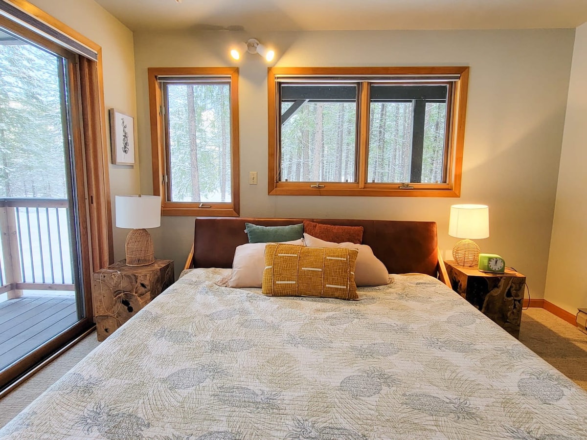 The Phoenix 3 Bedroom Woodland Cabin