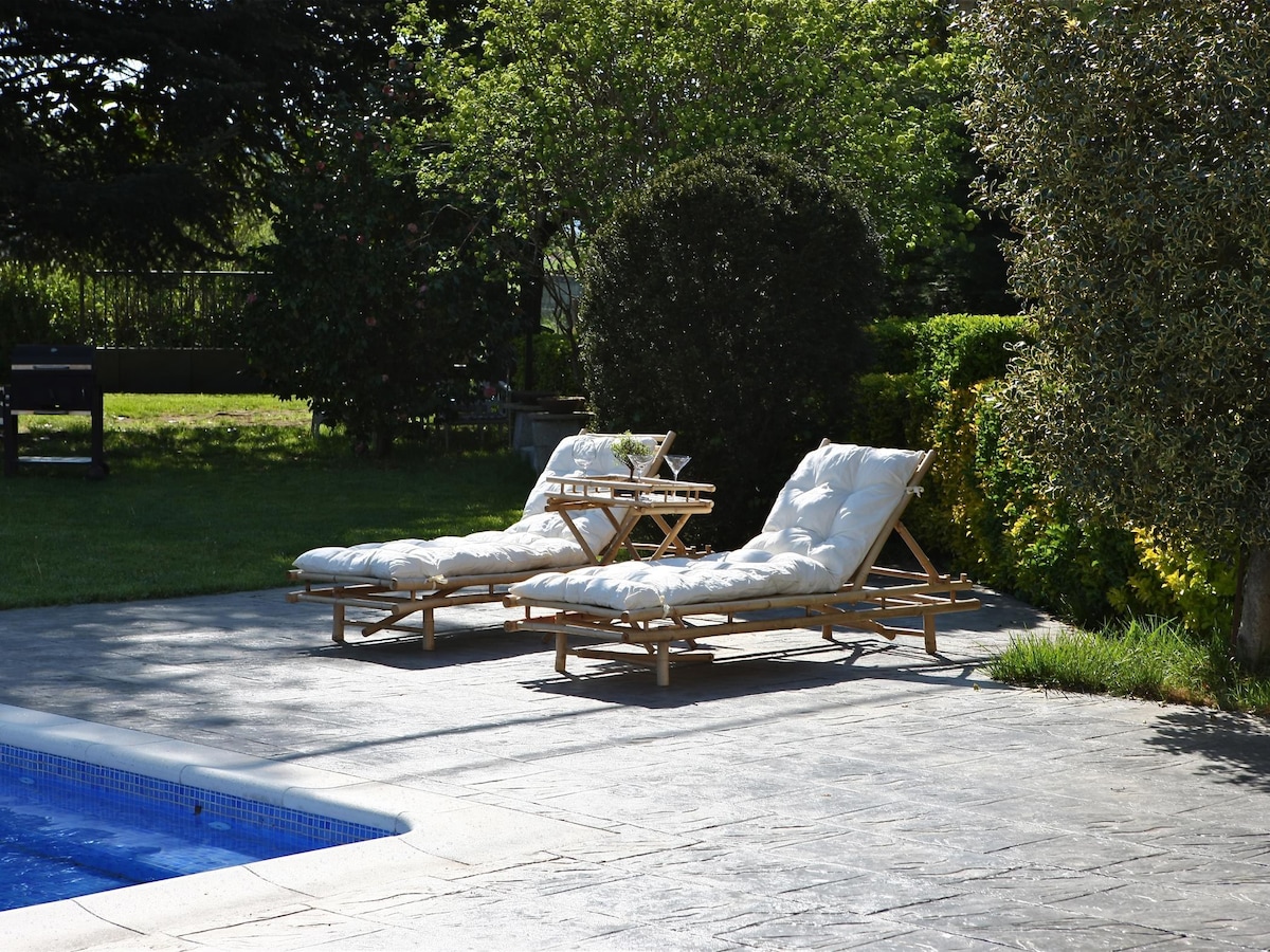 La Cavada带泳池的壮观别墅