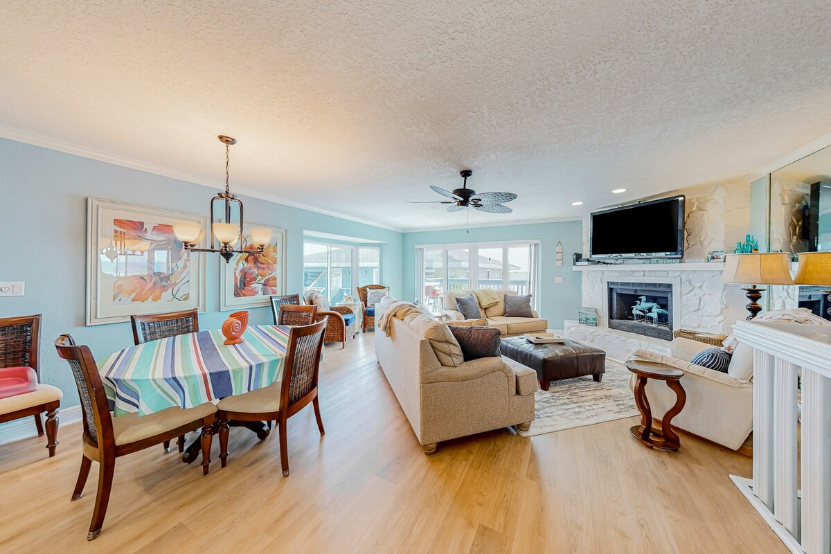 Oceanfront 3BR condo with scenic balconies & pool