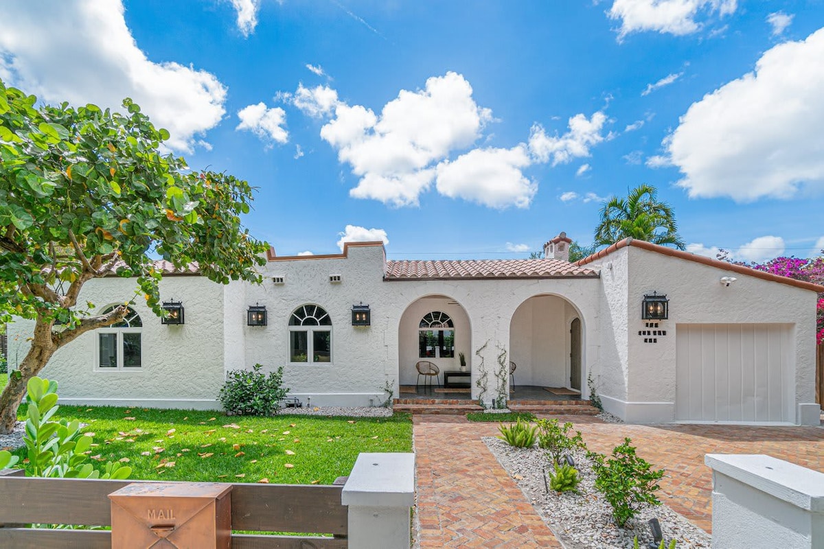 Luxury Pool Home in Downtown West Palm Beach!