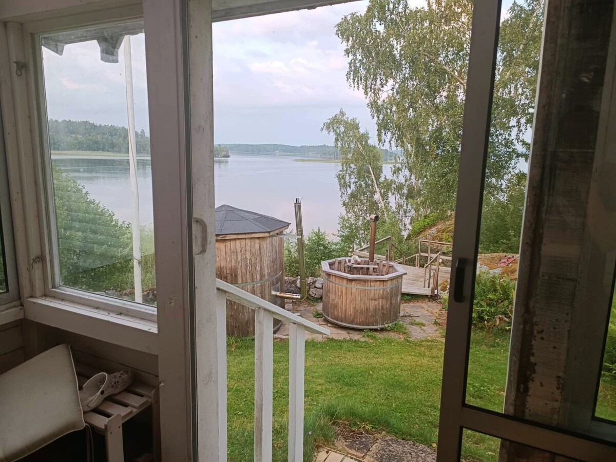 Unique cottage with a view of Mälaren, Mariefred |