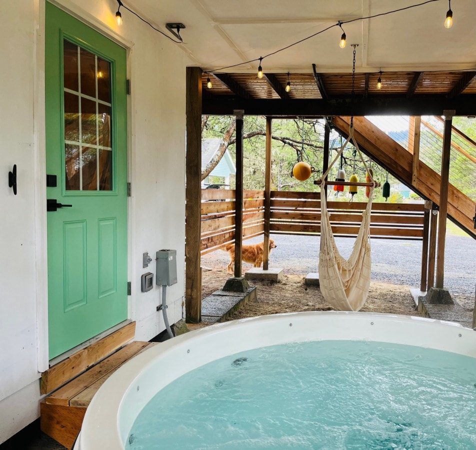 The Weekender | Steps to Beach | Hot Tub