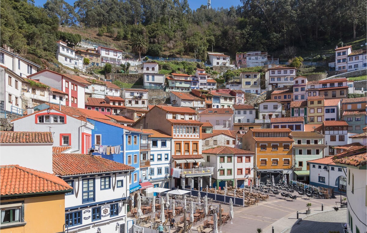 Awesome apartment in Cudillero and 3 Bedrooms