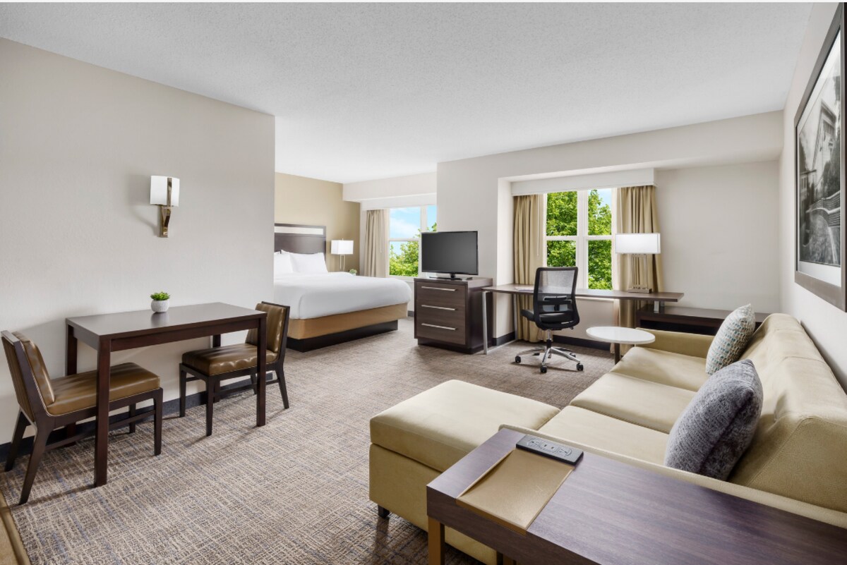 Stylish comfort with complimentary breakfast!