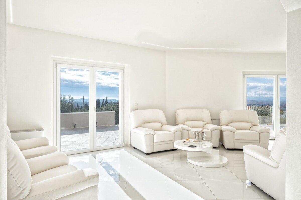 Villa Chimera White with panoramic pool