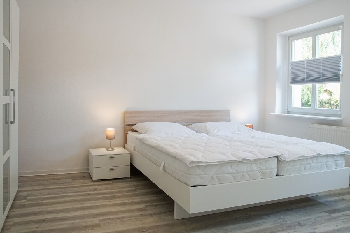 公寓可容纳5位房客，面积80平方米，位于格雷夫斯瓦尔德（ 130343 ）