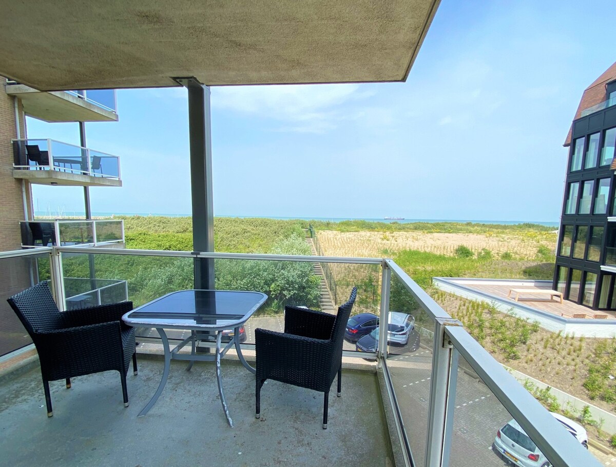 Seashore, apartement with seaview, 613
