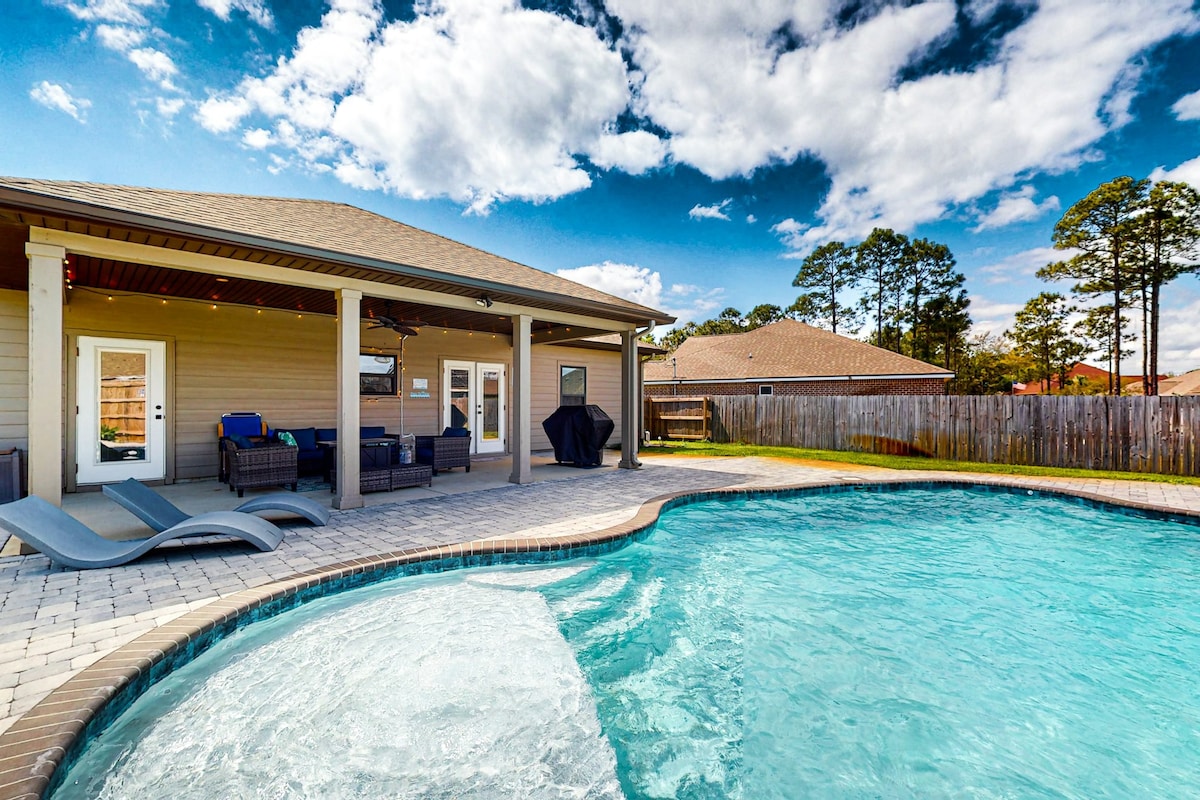 4BR dog-friendly home with private saltwater pool