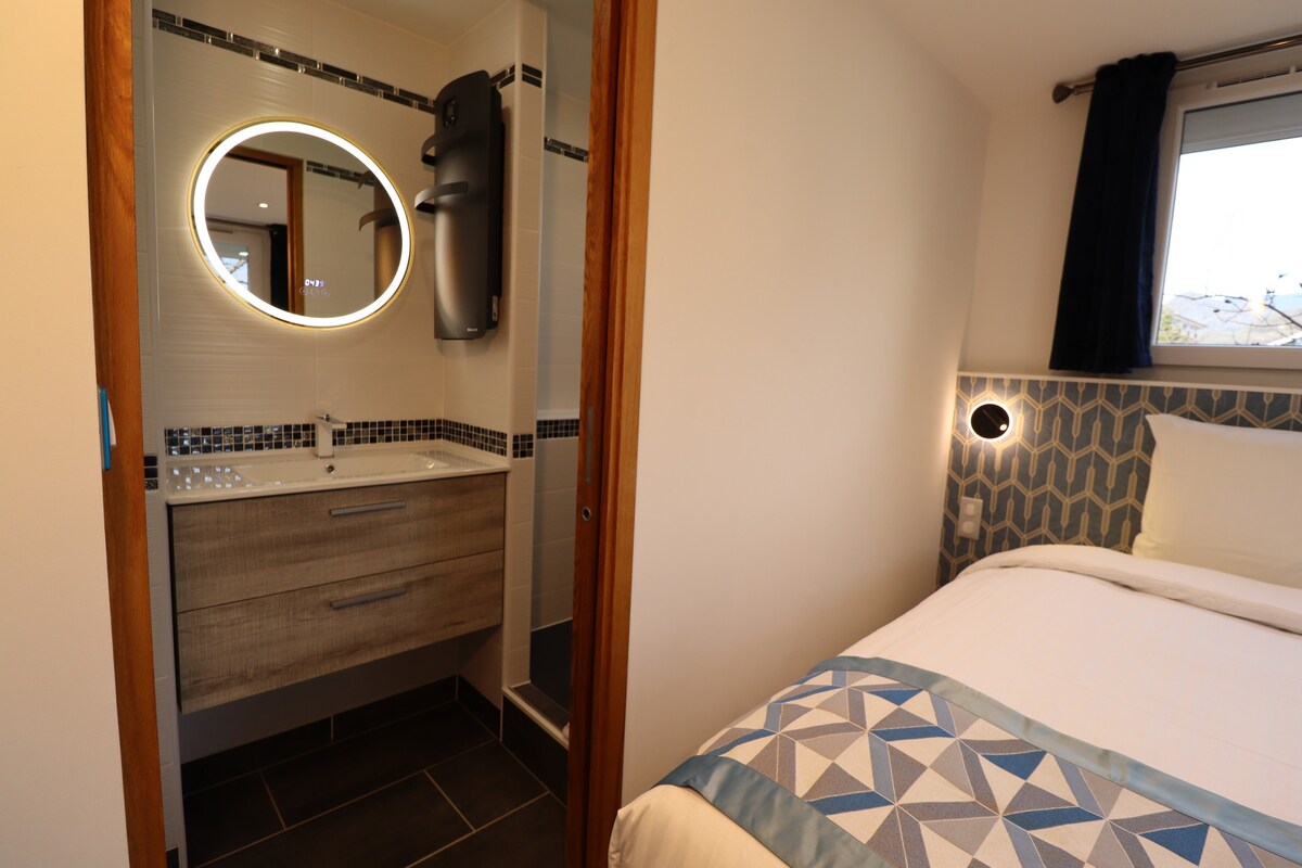 Double room-Comfort-Mobility bath-Balcony