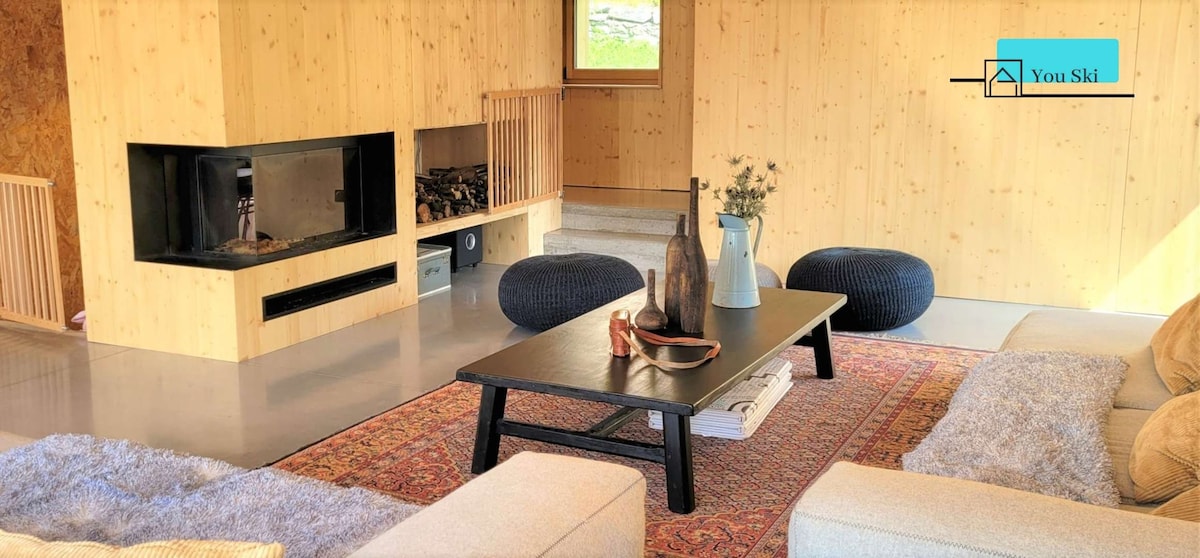 New chalet heart of village for 14 people with vie