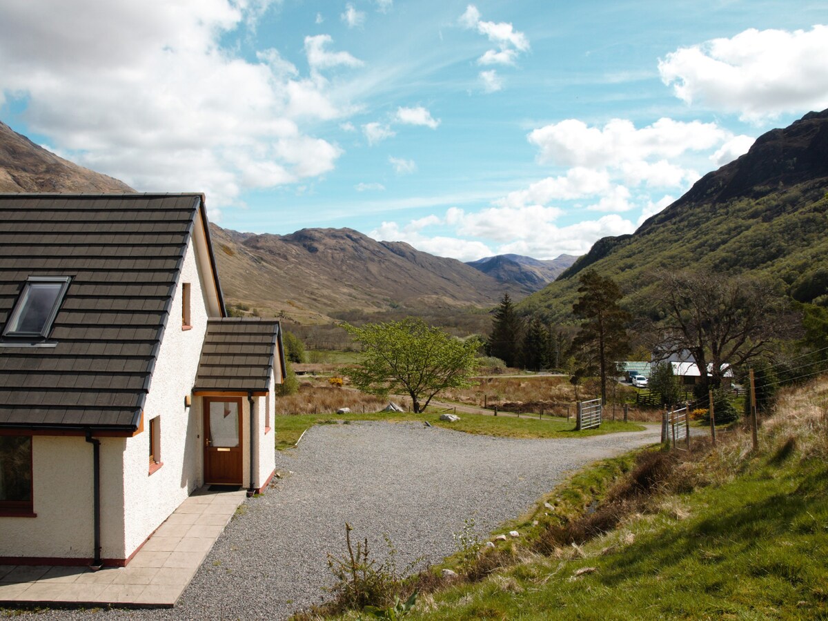 Rocky Mountain View Cottage