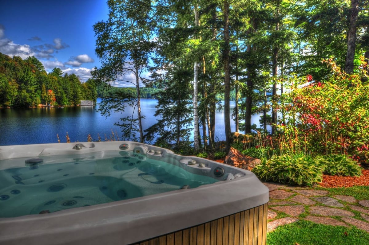 Breathtaking Lake of Bays Home + Hot Tub/Sauna/BBQ