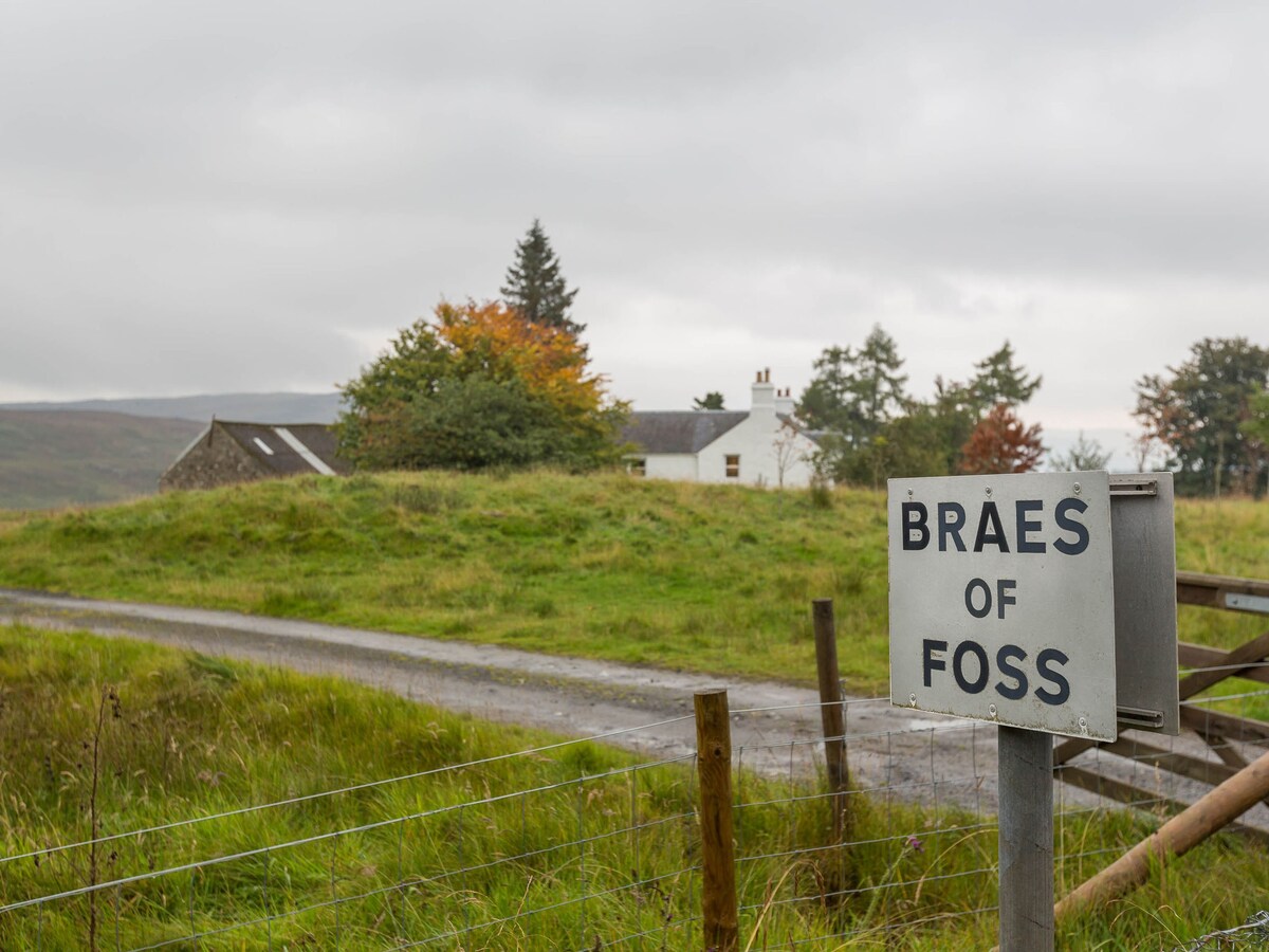 Braes of Foss Farmhouse