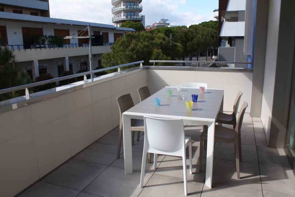 Holiday apartment with balcony in the heart of Lig