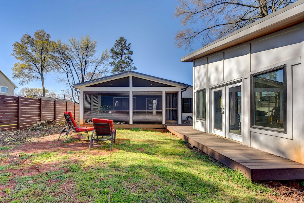 Modern Home with Yard 3 Mi to Uptown Charlotte!