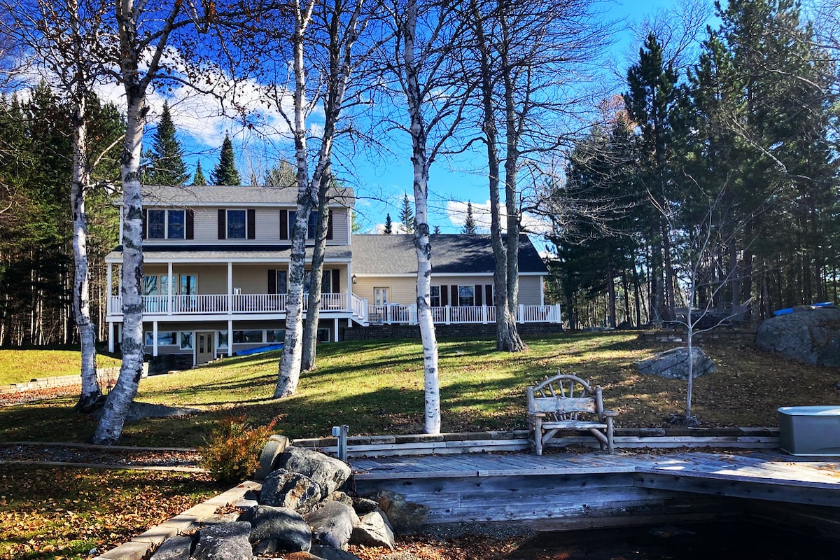 Moosehead Lakefront|Hot Tub|Pet Friendly|WIFI|Chef