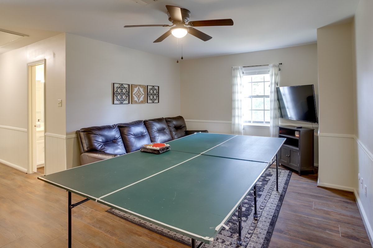 Spacious Houston Vacation Rental w/ Home Office