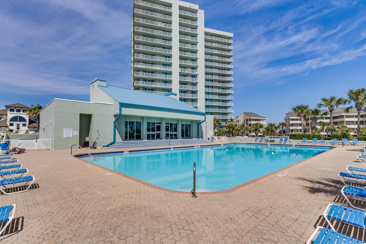 Pensacola Beach Vacation Rental w/ Private Balcony