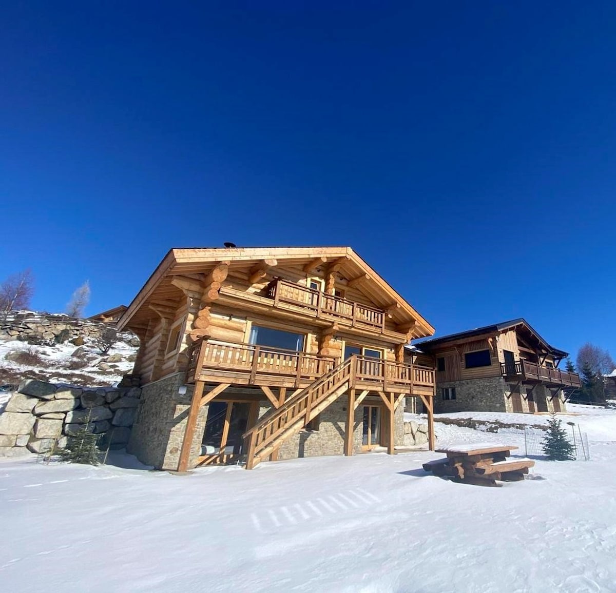 Big chalet 1 km away from the slopes with sauna