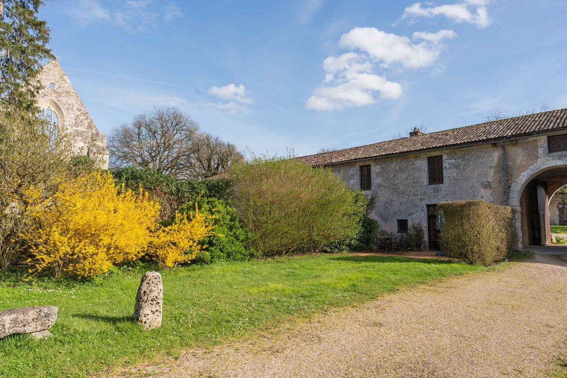 Gîte du Pin - Abbaye Béruges