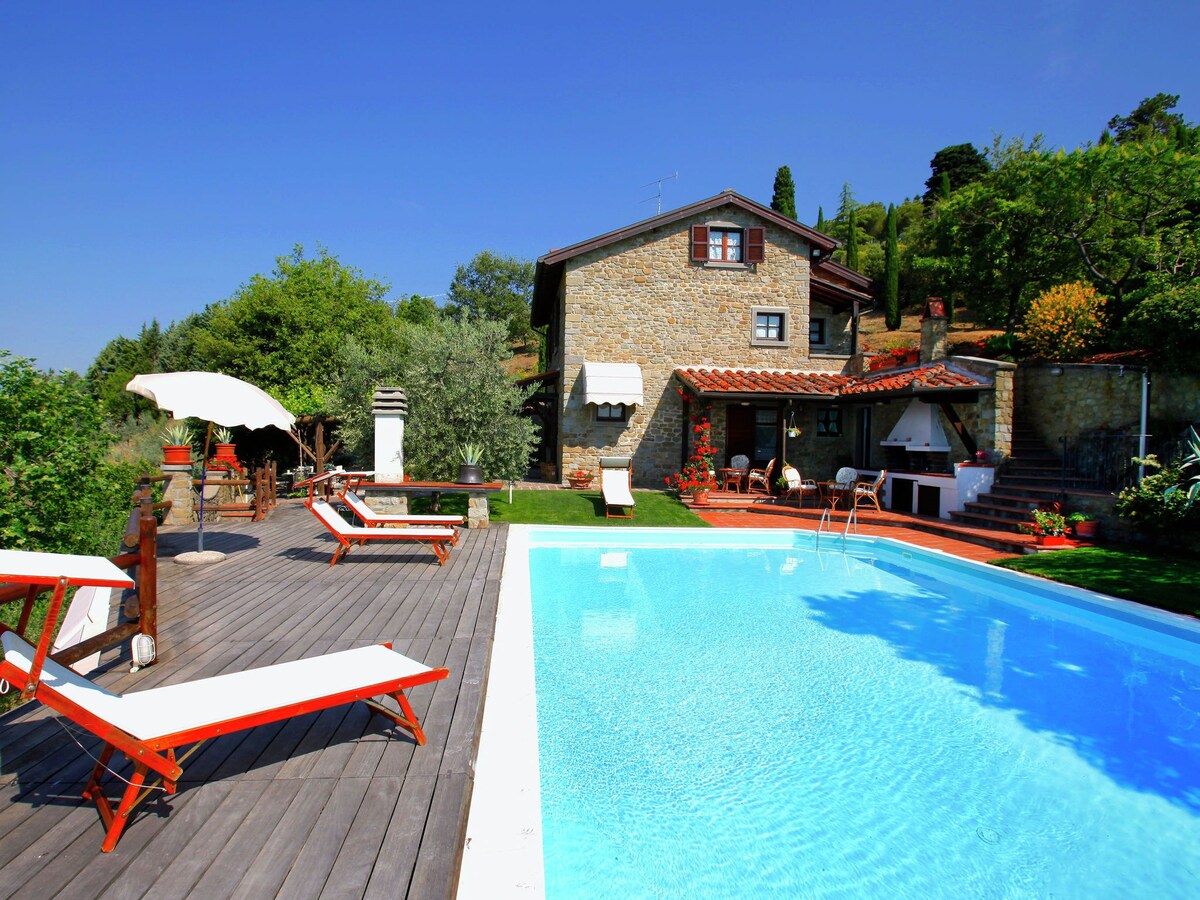Belvilla by OYO Stunning Villa with Swimming Pool