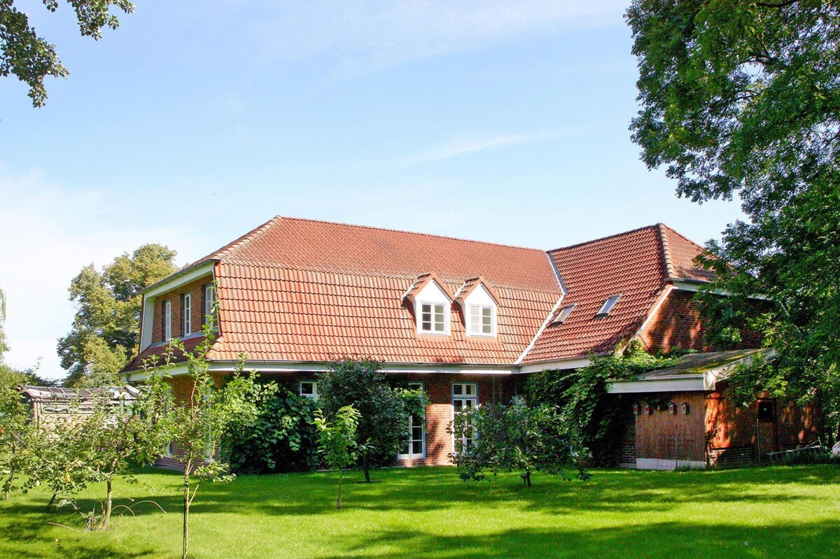 Apartment in Schultenbrook with garden