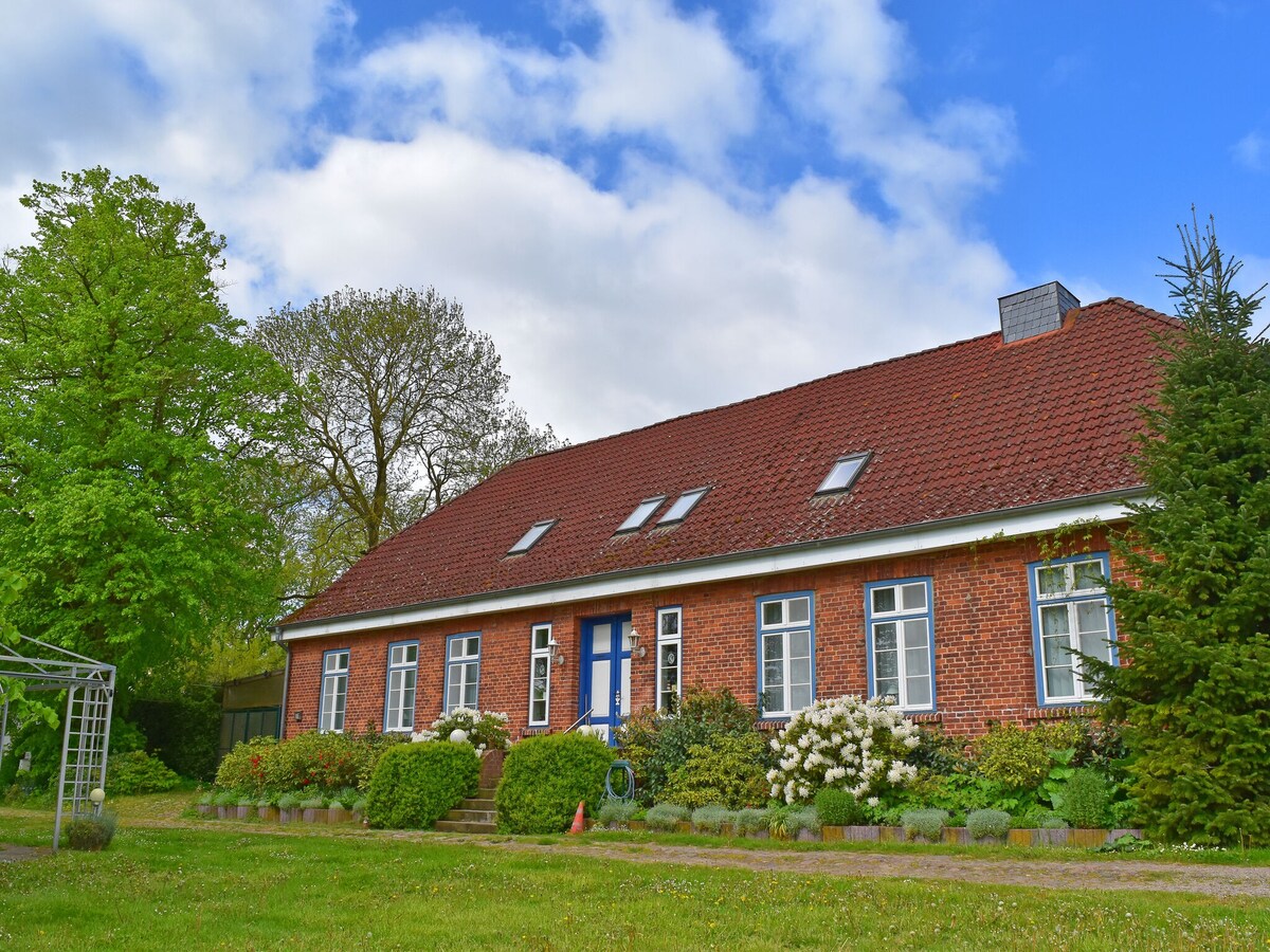 Apartment in Schultenbrook with garden