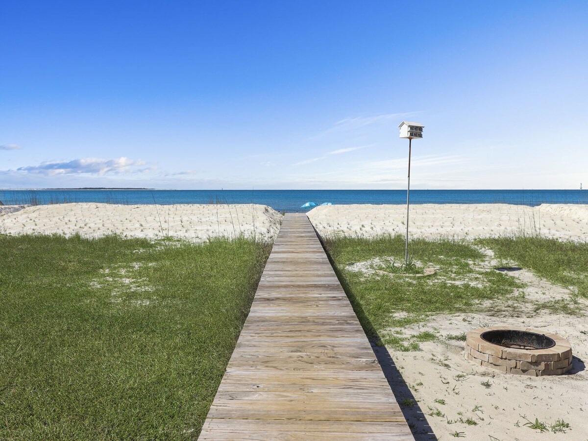 Seagull 6! Gulf front townhome! Boardwalk to beach