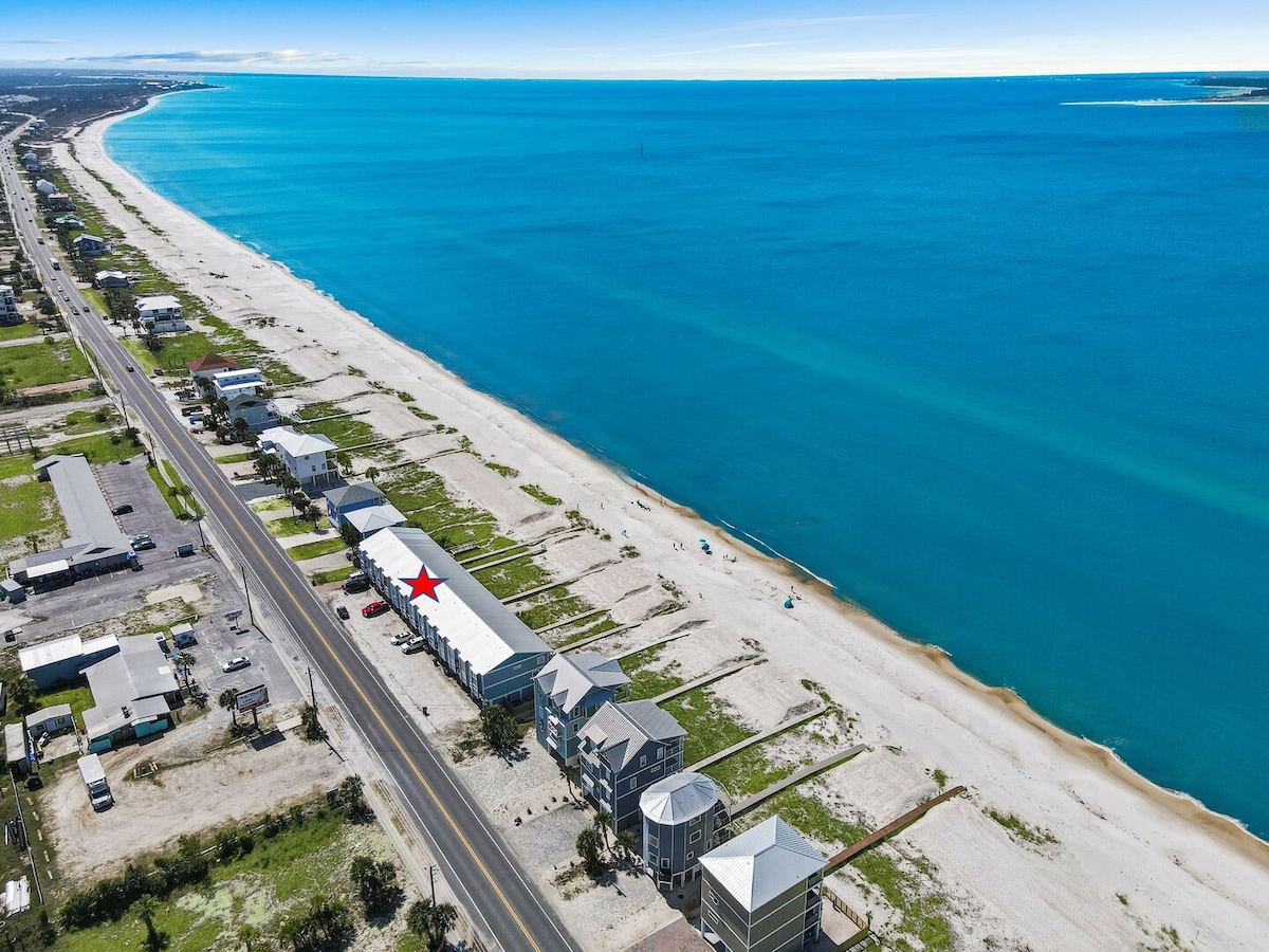 Seagull 6! Gulf front townhome! Boardwalk to beach