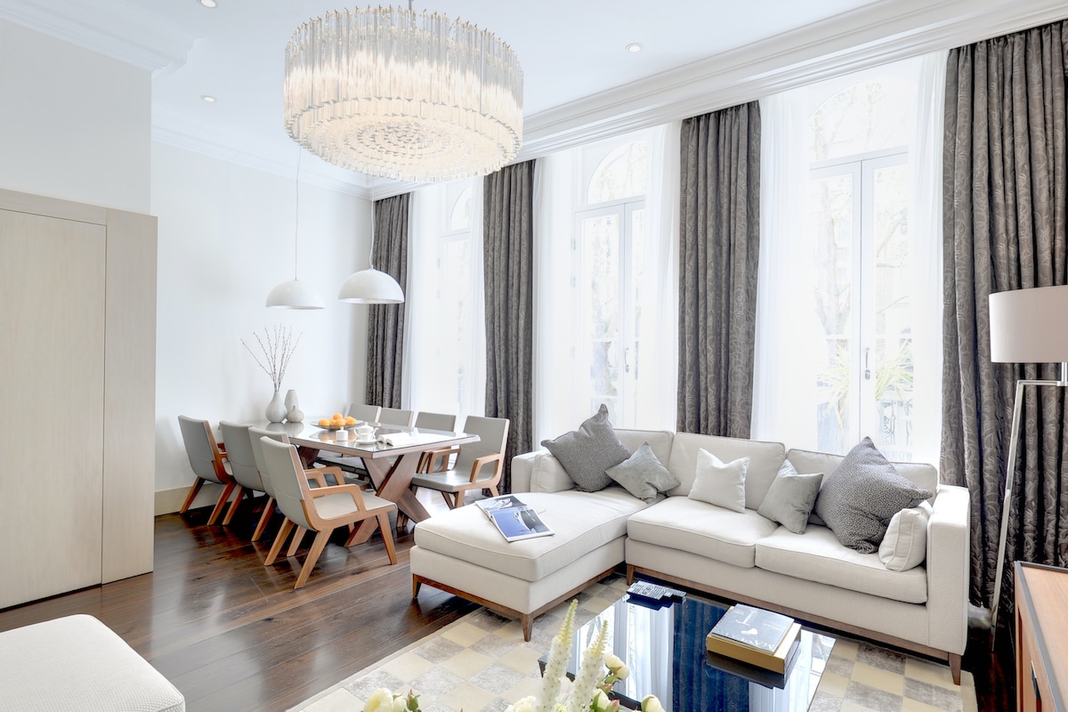 Knightsbridge Luxury 3 Bed Apartment with Terrace