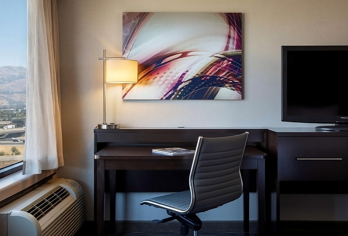 Budget Friendly Hotel Near The Levi's Stadium!