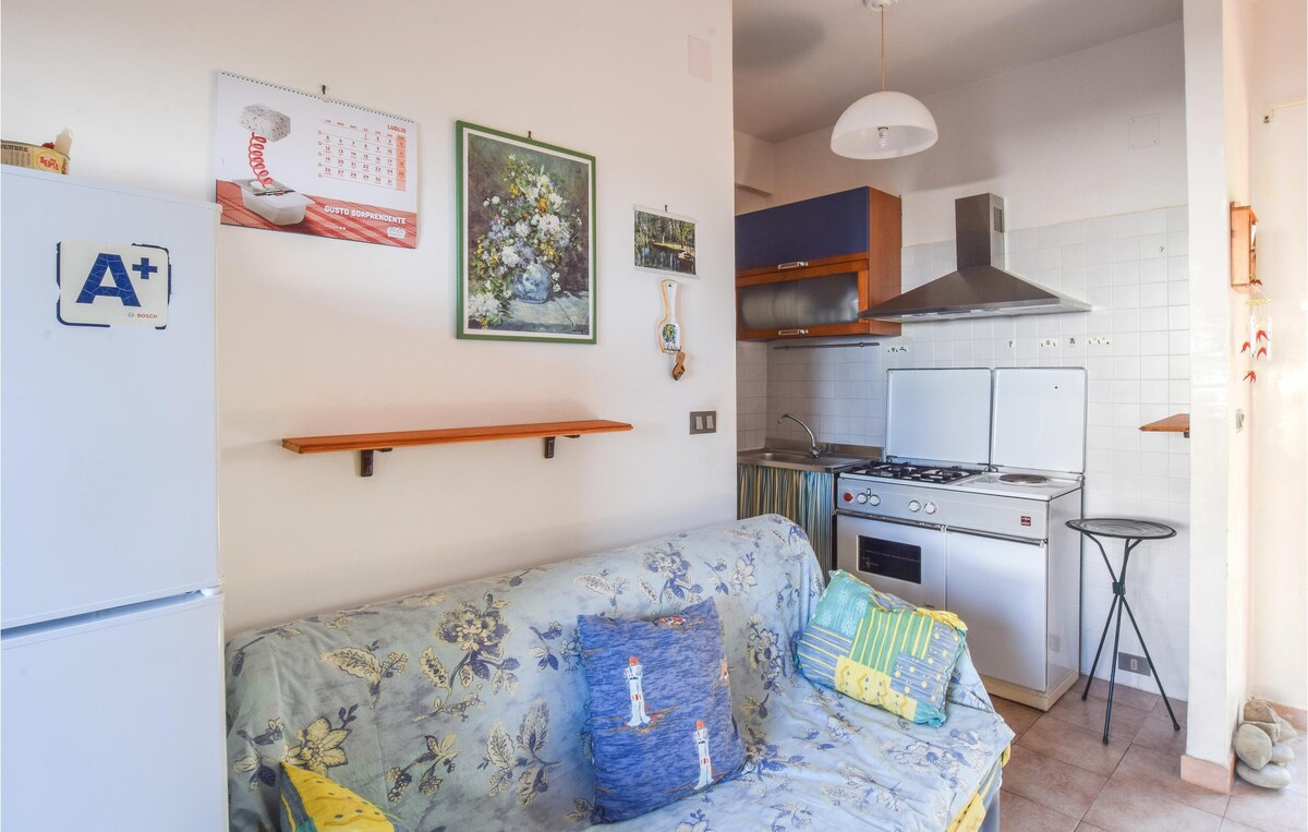 2 bedroom cozy home in Roseto Capo Spulico