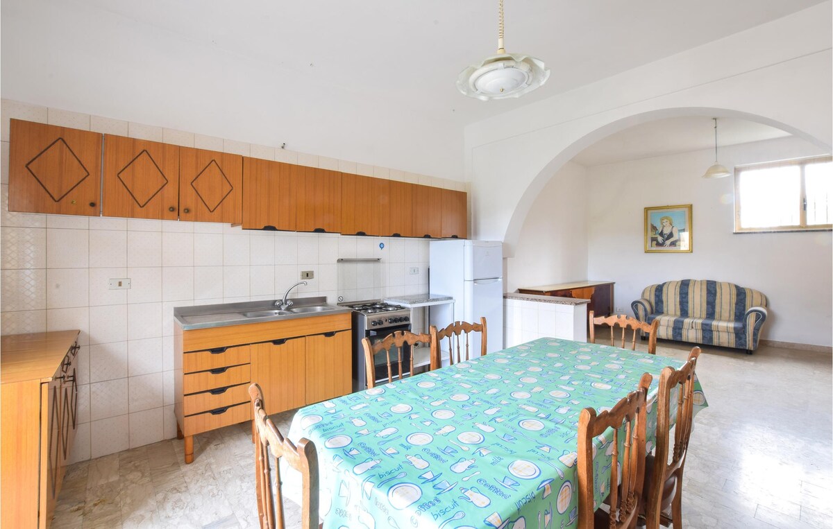 Stunning apartment in Cessaniti with 2 Bedrooms