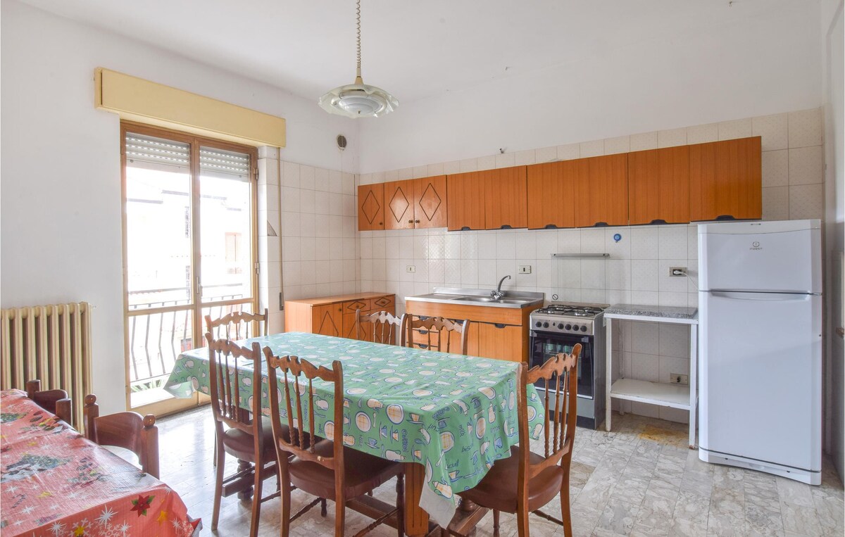Stunning apartment in Cessaniti with 2 Bedrooms