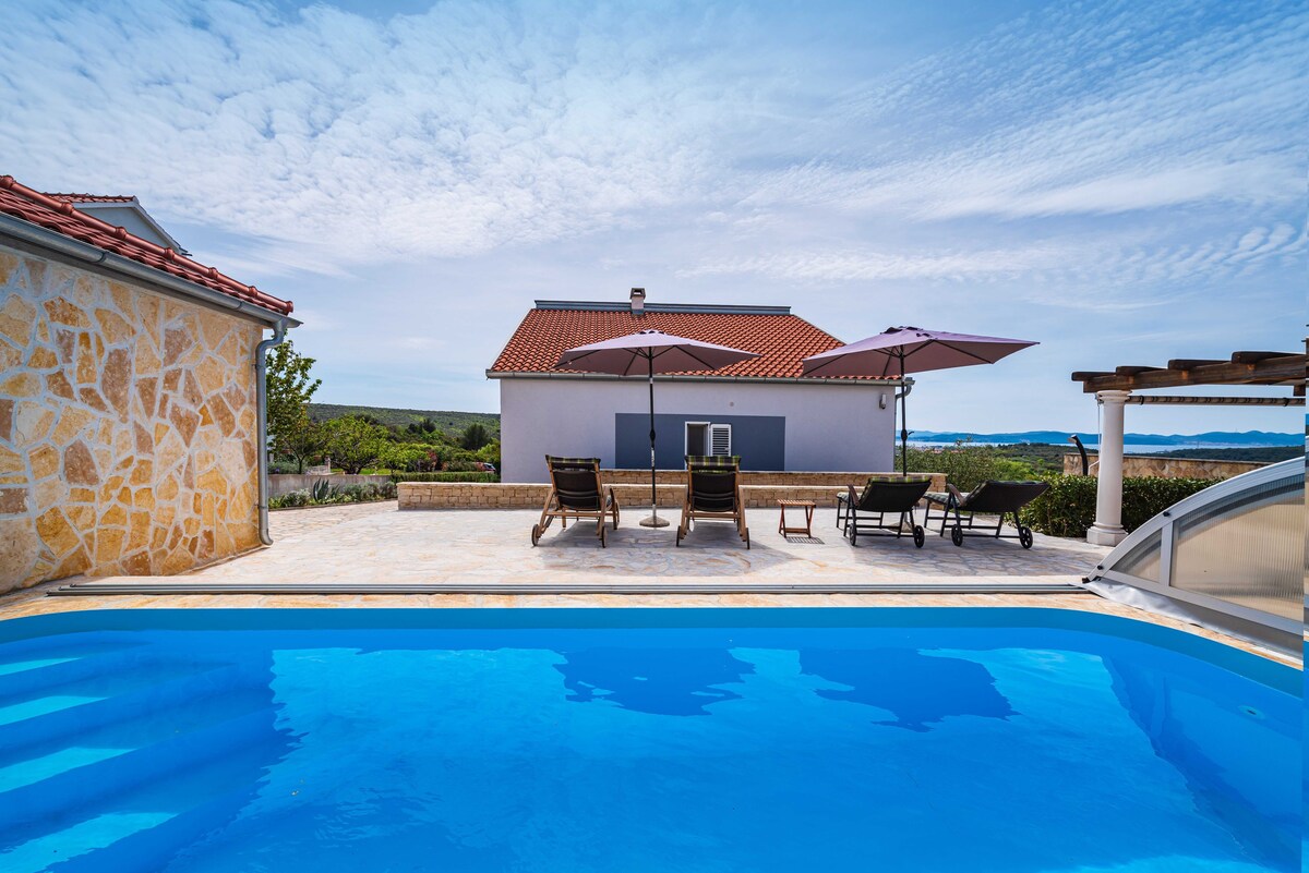 Sea view villa Silence with private swimming pool