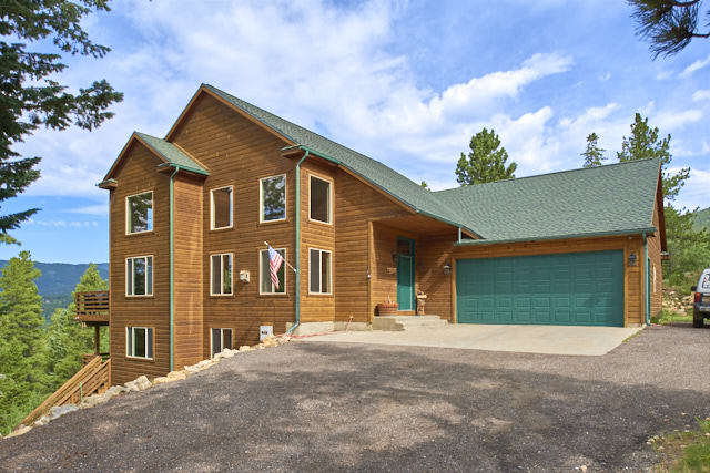 Coyote Cottage Retreat, Hot Tub, Deck, Mtn Views