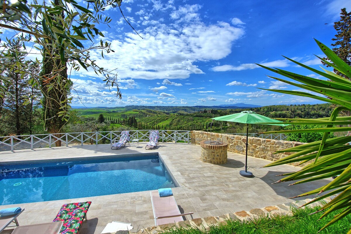 Santo Stefano – Villa apartment with private pool