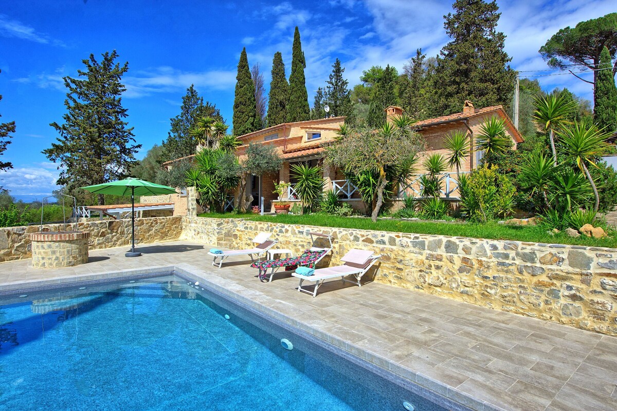 Santo Stefano – Villa apartment with private pool