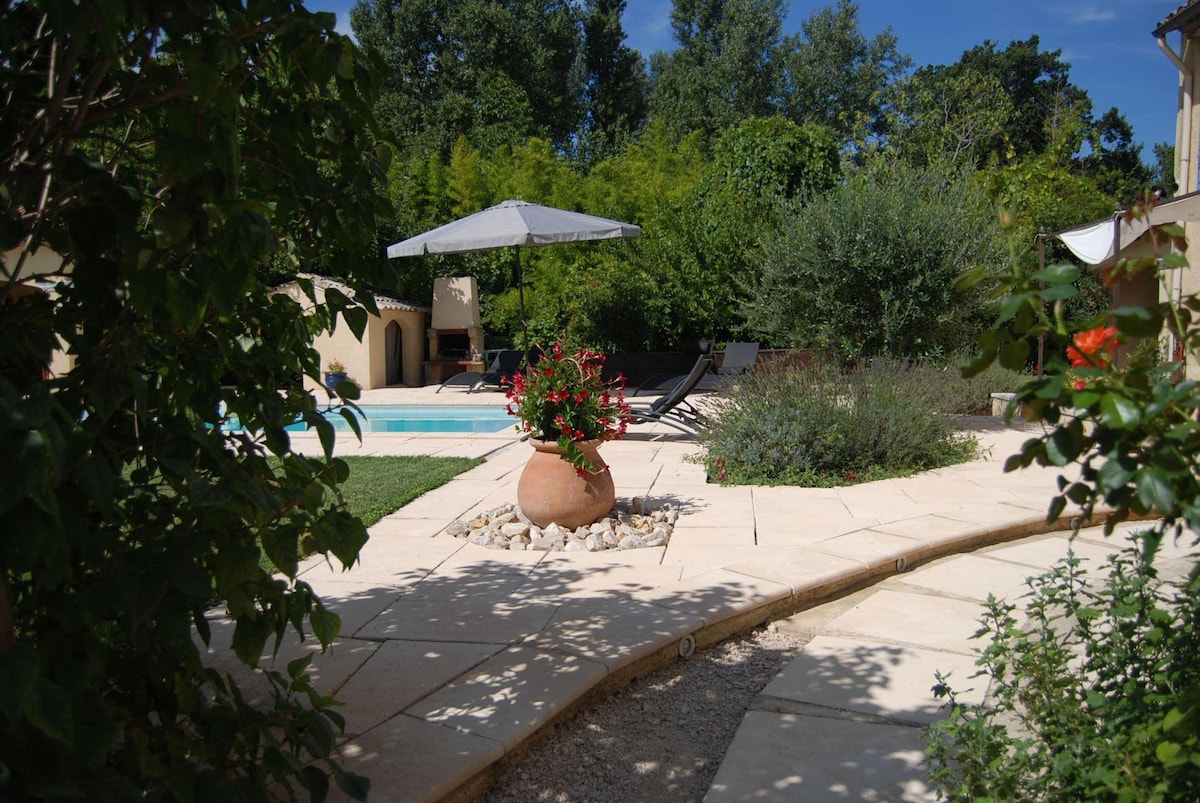 part of typical provençal house with swimming-pool