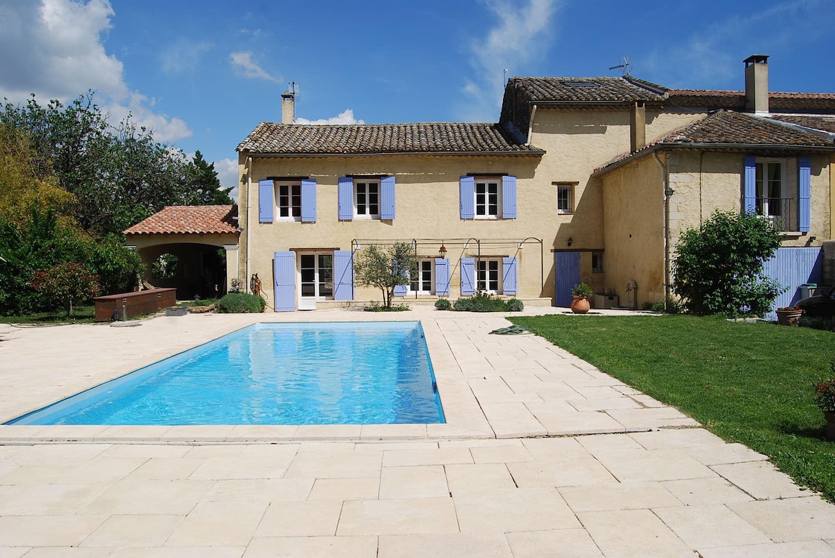 part of typical provençal house with swimming-pool