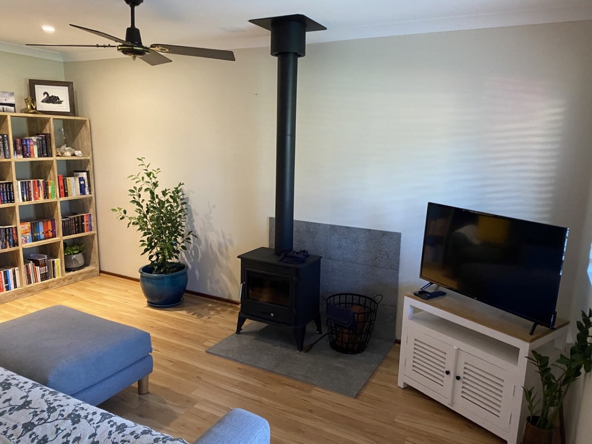 Readers Paradise - 1 bedroom home with fireplace