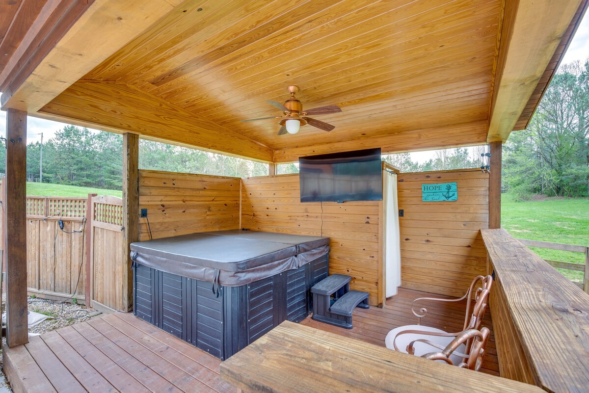 Bowdon Cabin Stay Near Atlanta, Private Pool!