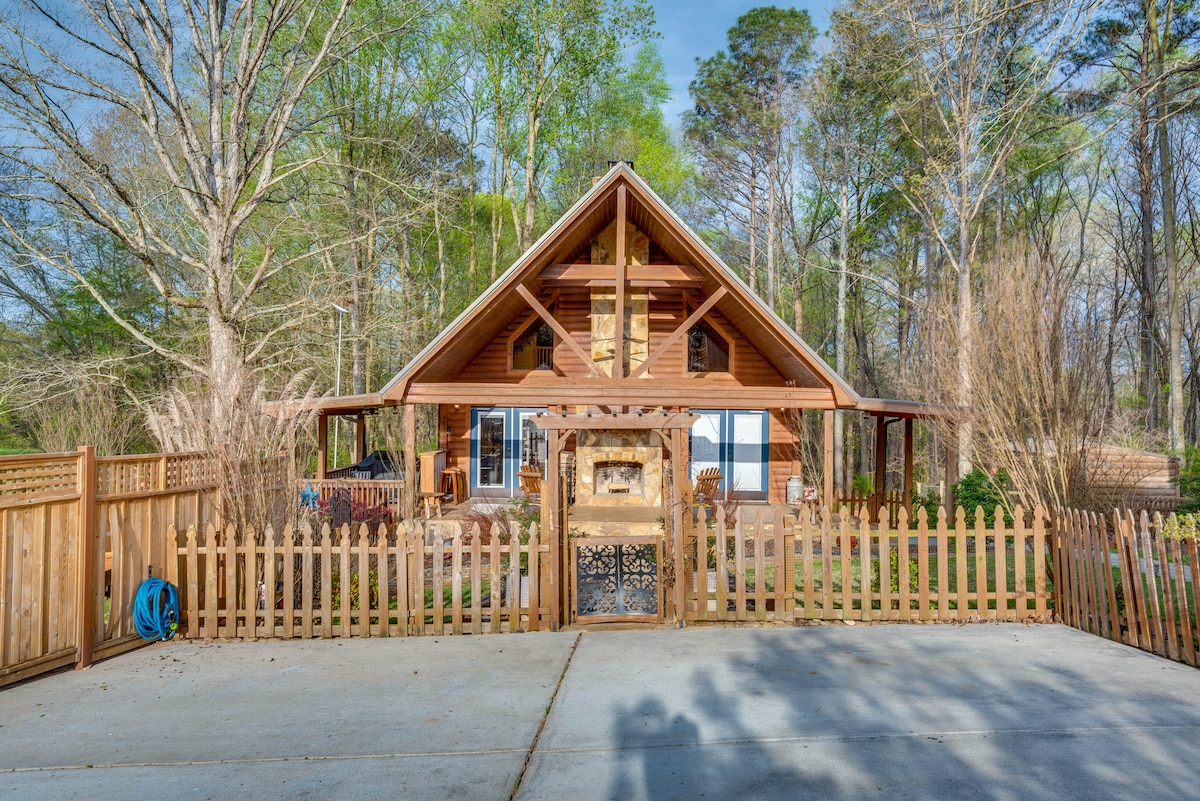 Bowdon Cabin Stay Near Atlanta, Private Pool!