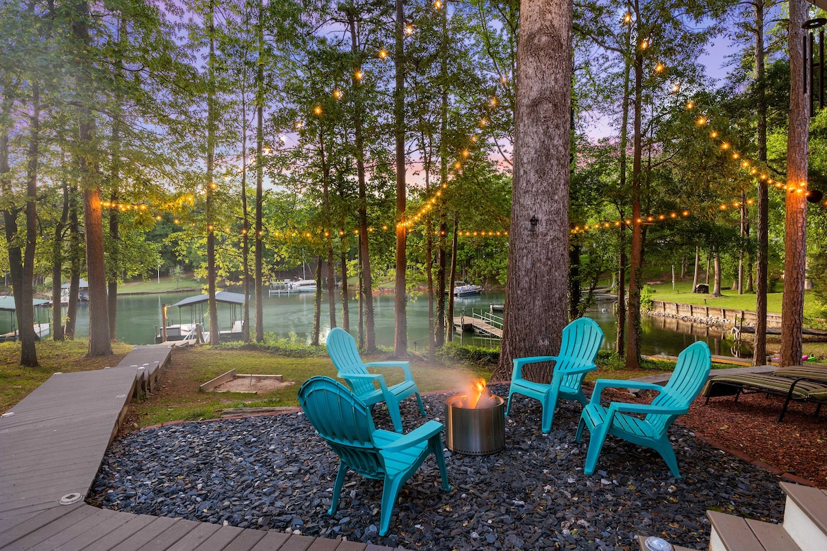 Lake Hartwell Vacation Rental w/ Boat Dock & Slip!