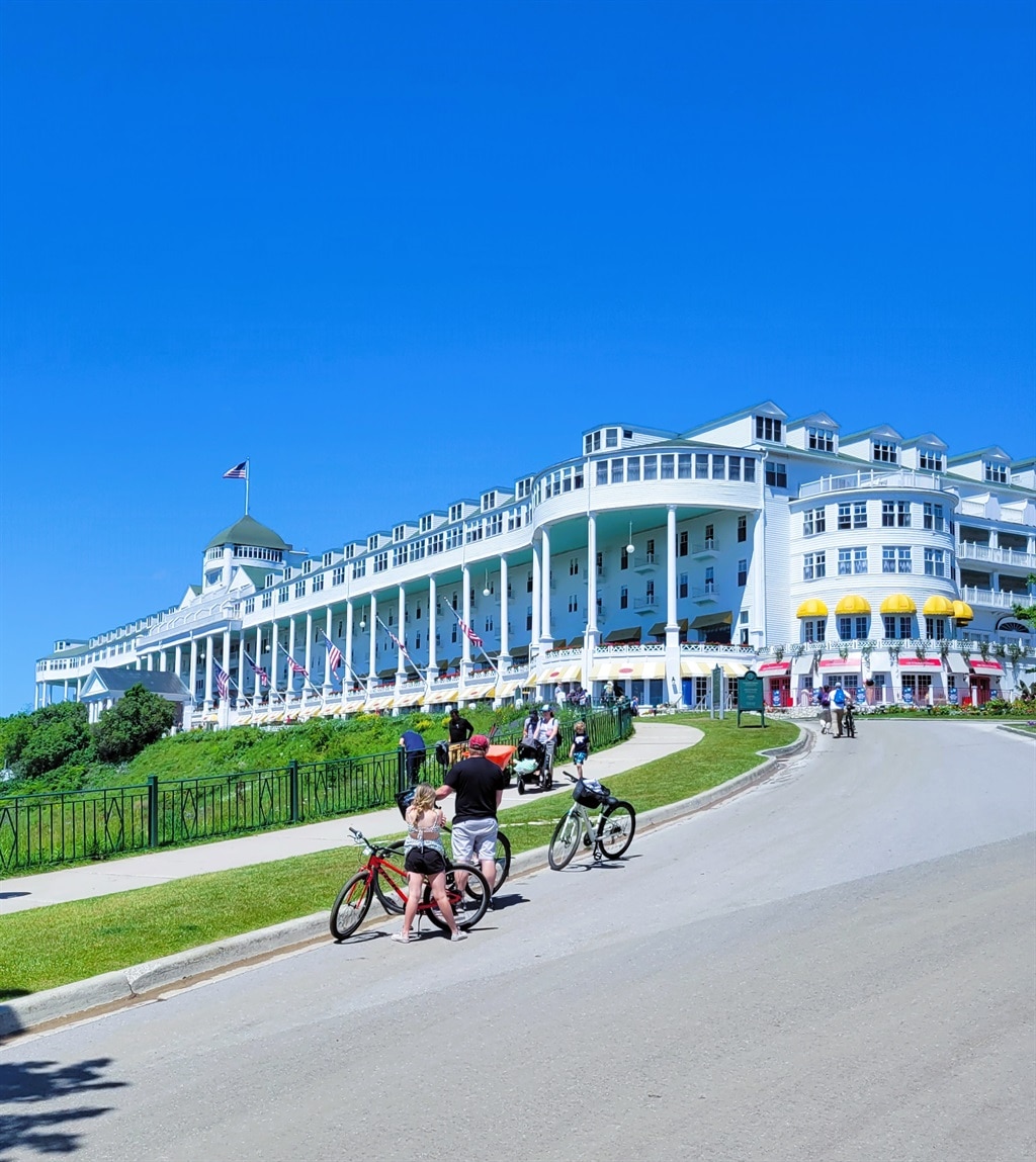 Riverfront~On ATV Trails~Near Mackinac Island