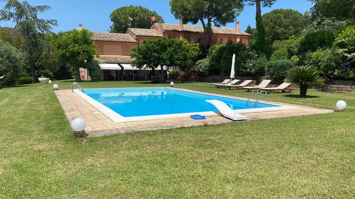 Villa Luce, villa with swimming pool