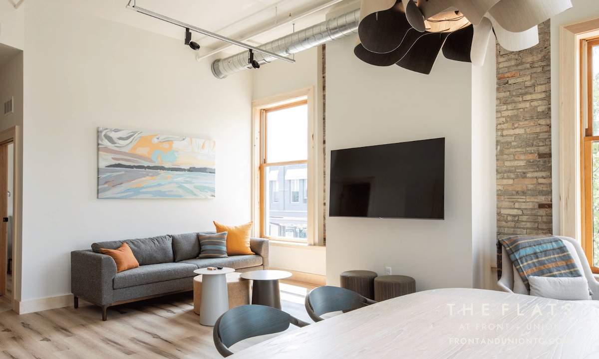 6 Modern Vacation Flats, One Historic Building