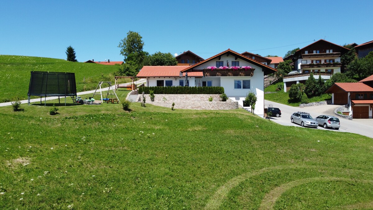 Ferienwohnung Hopfensee mit Südbalkon