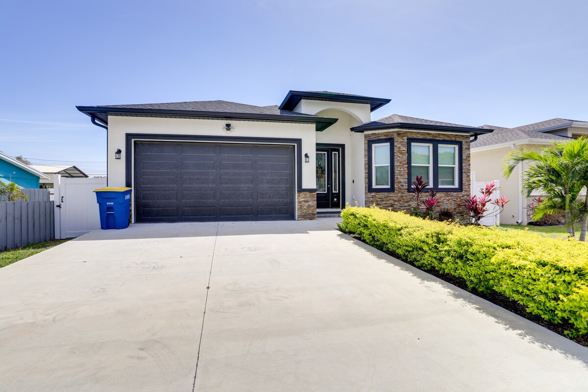 Chic Clearwater Home w/ Backyard Space & Fire Pit!